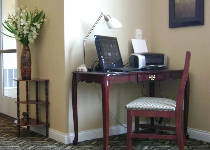 Crossings Inn And Suites